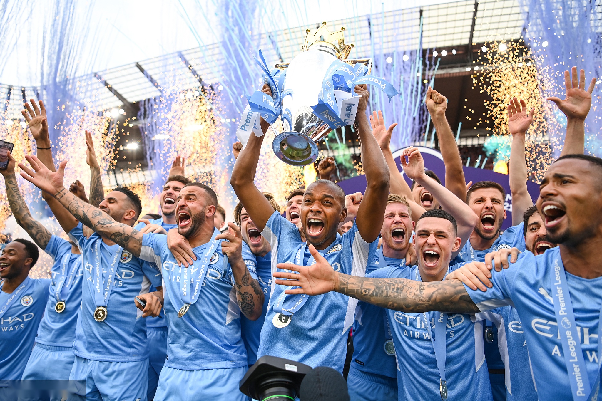 这使得他成 这使得他成